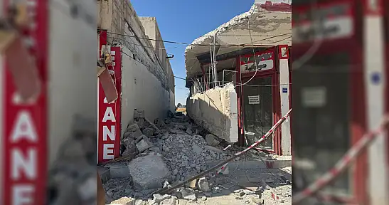 Tadilat Sırasında Duvar Çöktü 52 Yaşındaki İşçi Öldü