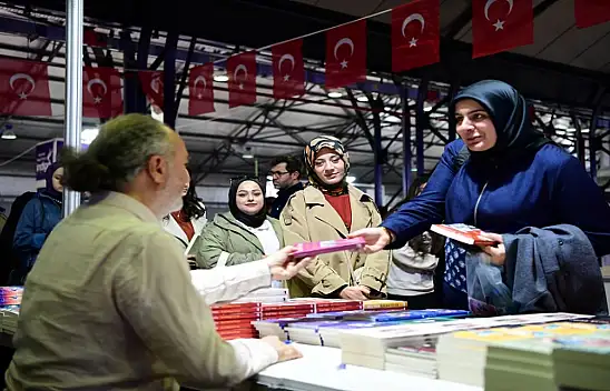 10. Malatya Anadolu Kitap Ve Kültür Fuarı Ziyaretçi Akınına Uğruyor