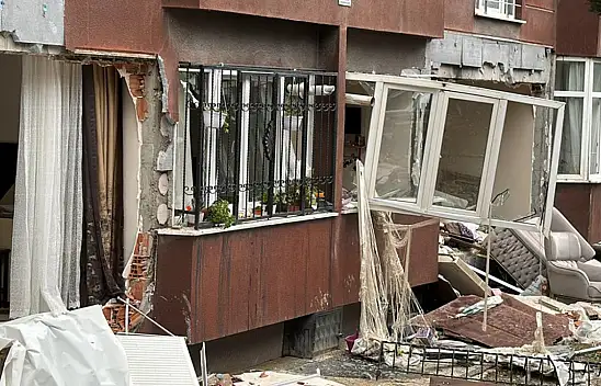 14 Katlı Binada Patlama 1 Ölü 3 Yaralı