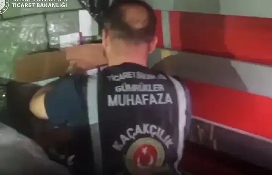 34,5 Milyar Liralık Kaçakçılık Ağının Fişi Çekildi!