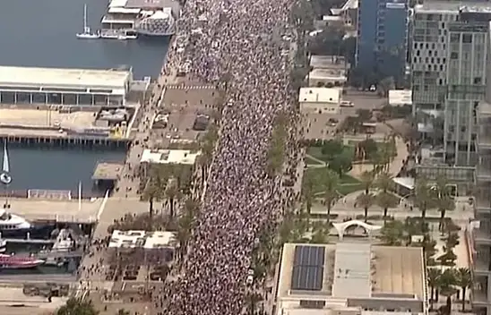 50 Eyalette Aynı Anda Ayaktalar Kral Yok, Trump Gitmeli!