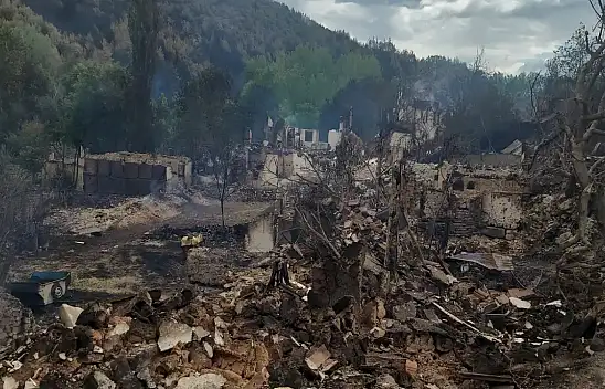 7  İl Yangından Etkilendi  132  Bina Ya Yıkıldı Ya Hasar Aldı