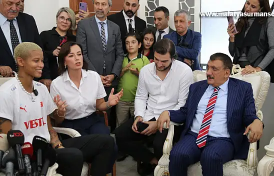 A Milli Kadın Voleybol Takımı oyuncusu Melissa Vargas Malatya'da