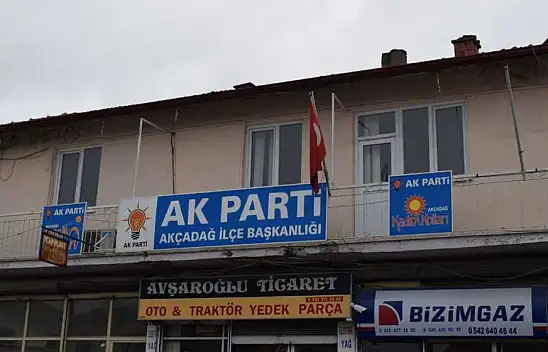 AK Parti'ye Akçadağ'da istifa şoku!