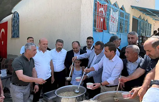 Aşure Bereketi: Fatih Mahallesi'nde Birlik Sofrası Kuruldu