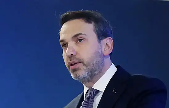 Bayraktar: Rusya ile gaz alım kontratları bir yıl uzatılacak