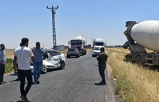 Beton Mikseriyle Otomobil Çarpıştı İki Kişi Hayatını Kaybetti