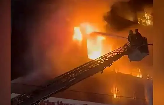 Bir Anda Bina Alev Topuna Döndü! En Az 50 Ölü!