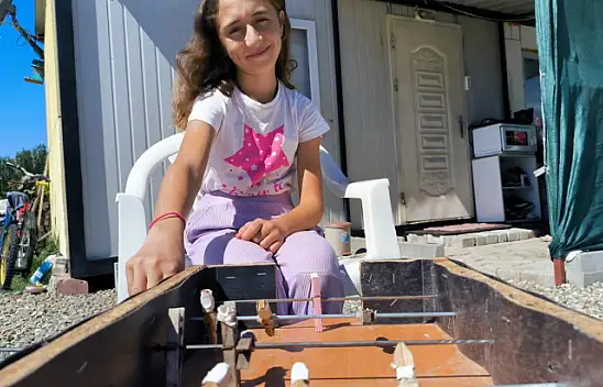 Çamaşır mandalı ve şişten langırt yapan depremzede Eylül'ün hedefi TEKNOFEST