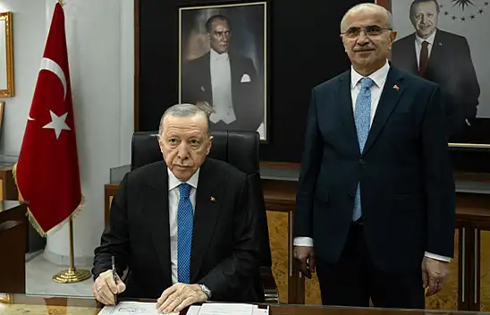 Cumhurbaşkanı Erdoğan Malatya Büyükşehir Belediyesi Şeref Defterini İmzaladı