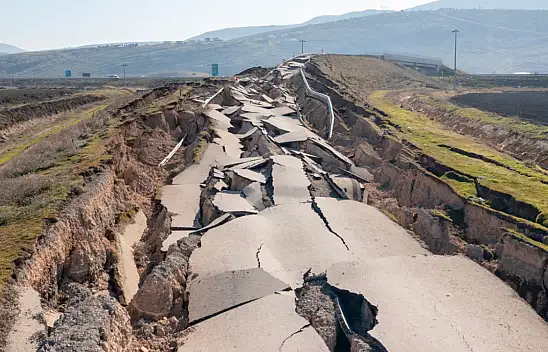 Deprem Enerjisi Mikropların Gizli Yakıtı Olabilir mi?