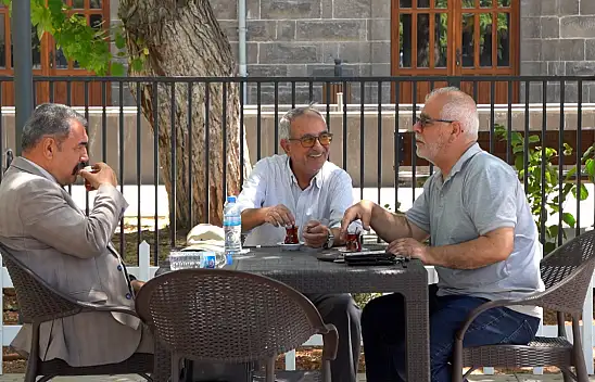 65 Yaş Üstü Emeklilere Özel İndirim Ve Sosyal Alanlar O İl de  Hizmette
