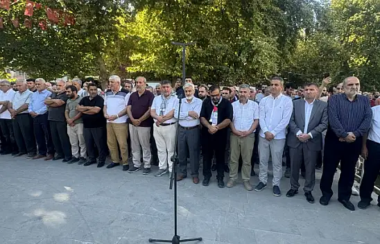 Gazze'de şehit edilen Filistinliler için Malatya'da gıyabi cenaze namazı kılındı