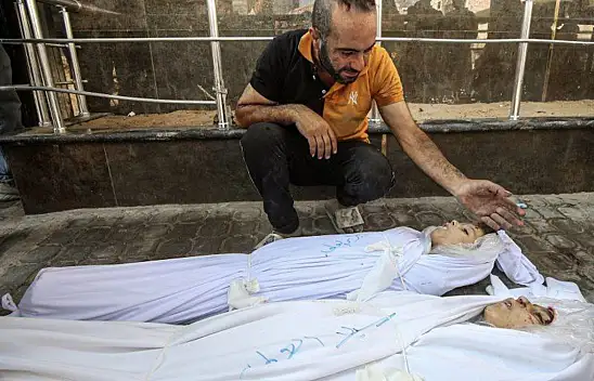 Gazze Şeridi'nde şehit sayısı 56 bin 412'ye yükseldi