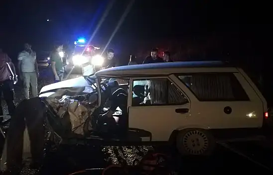 Otomobil ile Ticari Araç Çarpıştı 8 yaralı