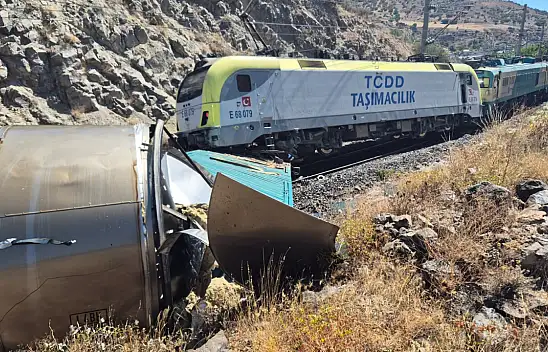 İki Tren Çarpıştı Hasan Çelebi'de Yaralılar Var