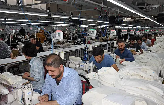 İstihdam Azaldı 266 Bin Kişi İşini Kaybetti