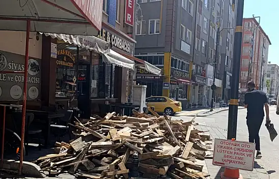 Kaldırıma Ceza Geldi... Yürürken Dikkat?