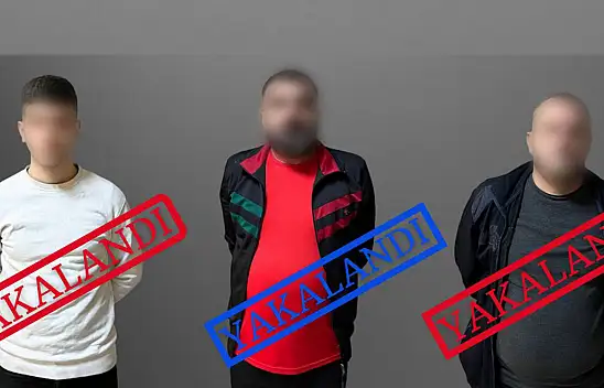 Kırmızı Bültenle Aranan 2 Kişi ve 1 Dolandırıcı Türkiye'ye İade Edildi