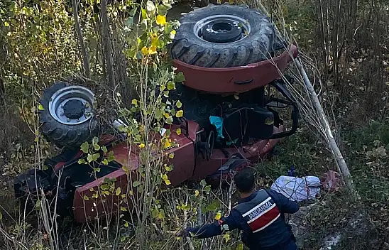 Kontrolden Çıkan Traktör Devrildi Sürücü Yaralı