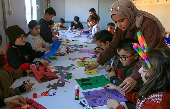 Malatya Teknopark Konteyner Kent'teki çocuklara gönüllülerden eğitim desteği