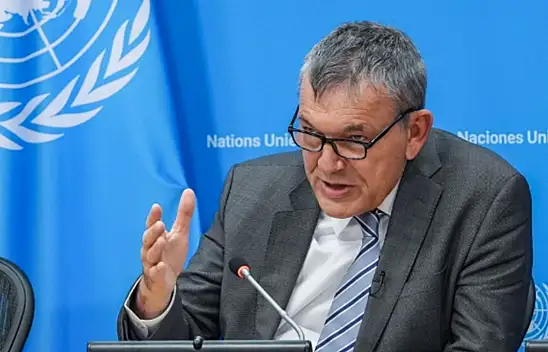 UNRWA  israil, Gazze dışındaki 6 bin yardım tırının girişini engelliyor