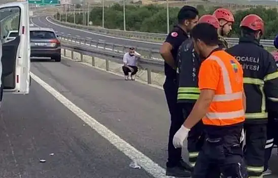 Yabancı Plakalı Araç Takla Attı 1 Ölü 4 Yaralı