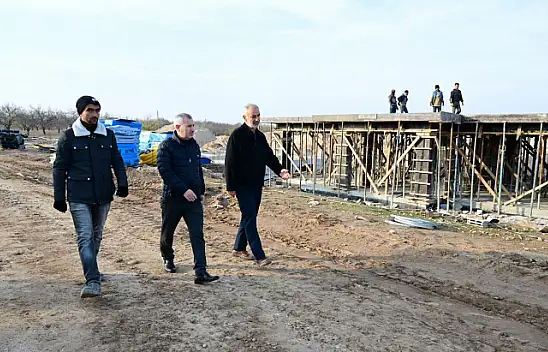 Yeşilyurt'taki depremzedelerin köy evleri inşa ediliyor