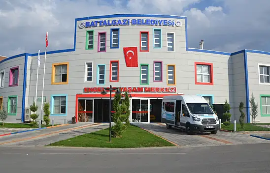 Battalgazi Engelsiz Yaşam Merkezi'nde Hayvanlarla Rehabilitasyon Başladı