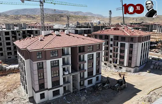 Depremden etkilenen Yeşilyurt'ta 2 bin konutun kaba inşaatı tamamlandı