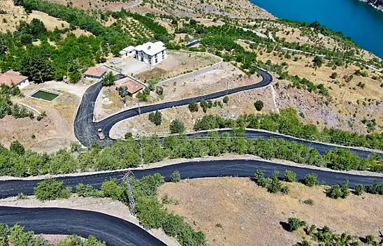 Kale İlçesi Karaağaç Mahallesi Yolu Asfaltlandı