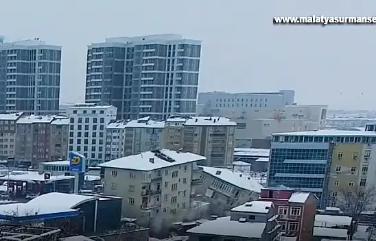 Malatya'da 2. depremde binaların çökme dron kamerasında
