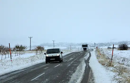Malatya'nın yüksek kesimlerinde kar yağışı etkili oluyor