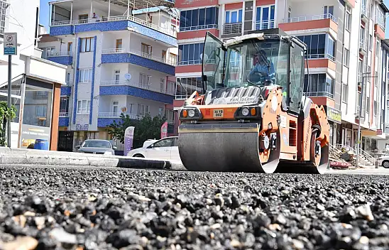 Yeşilyurt'ta Yollar Baştan Aşağı Yenileniyor! İlçede Büyük Dönüşüm