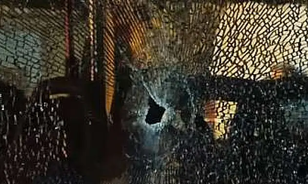 Otobüse silahlı saldırı anı kamerada