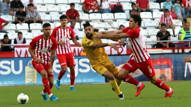 Antalyaspor Yeni Malatyaspor Karşılaşmasından Kareler