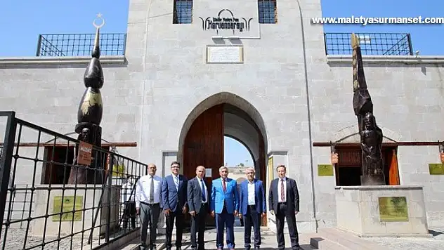 Başkan Güder, Balıkesir'den Gelen Misafirleri Tarihi Mekanlarda Ağırladı