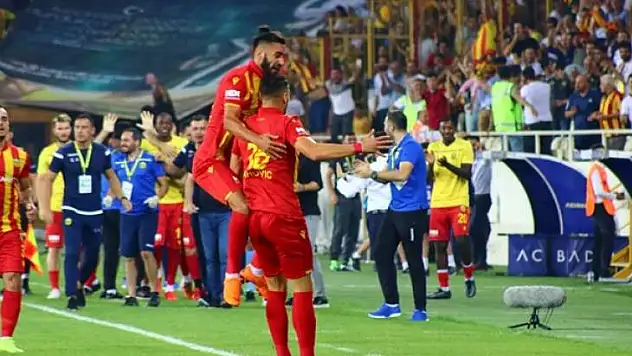 Yeni Malatyaspor Partizan Karşılaşmasından Kareler