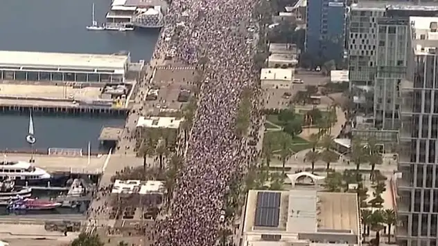 50 Eyalette Aynı Anda Ayaktalar Kral Yok, Trump Gitmeli!