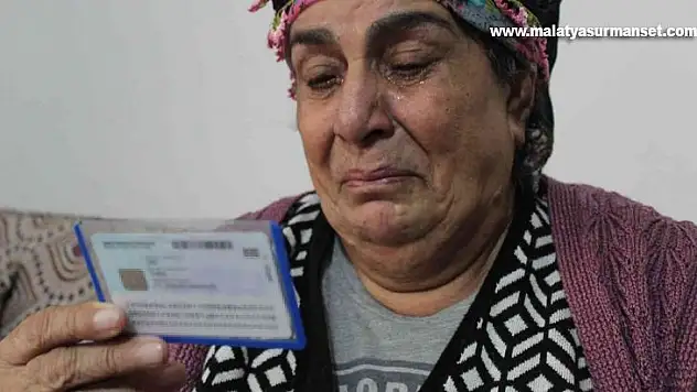 74 yıl sonra kimliğine kavuştu, 'Sevgilime kavuştum' diyerek hüngür hüngür ağladı
