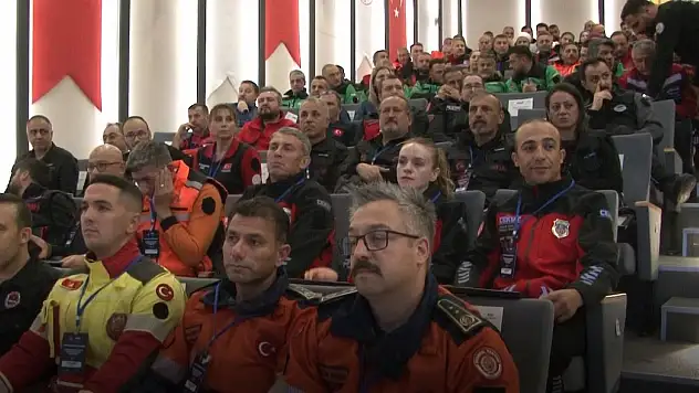 AFAD'da Gönüllülere Kimlik Kartı Dağıtıldı: 81 İl Bir Arada