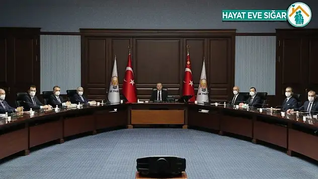 AK Parti Merkez Yürütme Kurulu (MYK), Cumhurbaşkanı Recep Tayyip Erdoğan başkanlığında toplandı.