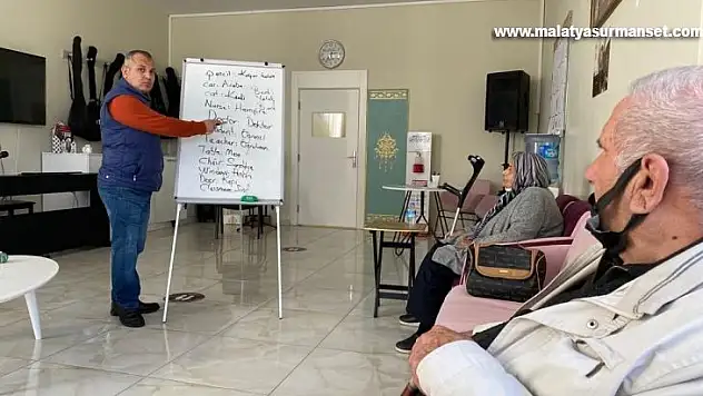 Alzaymır hastalarına ingilizce ile hafıza antrenmanı