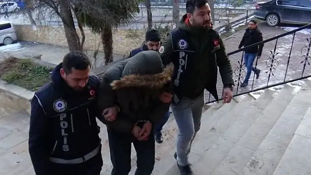 Aracında 6 kilogram 143 gram bonzai ele geçirilen şahıs tutuklandı