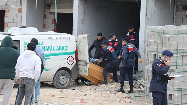 Asansör Boşluğuna Düşen İşçi Hayatını Kaybetti