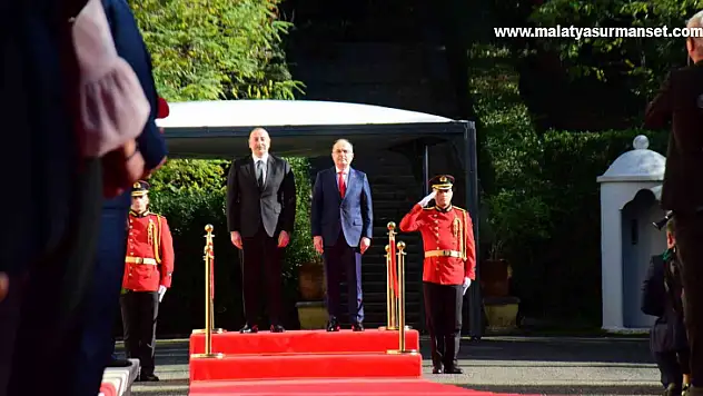 Azerbaycan Cumhurbaşkanı Aliyev Arnavutluk'ta
