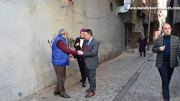 Bağlar Belediyesi, semt pazarının kurulduğu bölgeyi hijyen hale getirdi