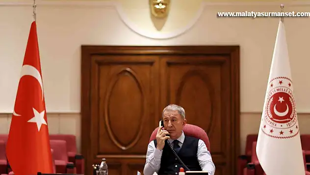 Bakan Akar, Ukraynalı mevkidaşı Reznikov ile görüştü
