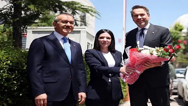 Bakan Bayraktar Malatya'da Kritik Ziyarette Bulundu! Neler Konuşuldu?