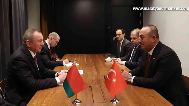 Bakan Çavuşoğlu, Belaruslu mevkidaşı Makei ile görüştü